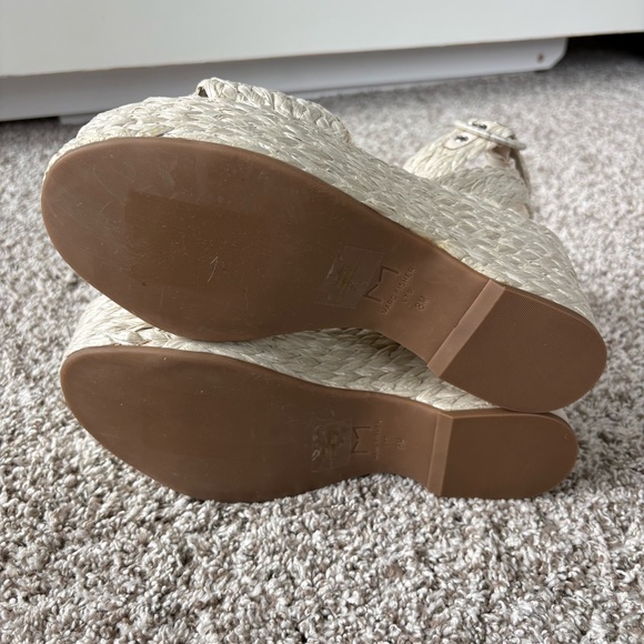 Marc Fisher LTD Women's Beige Platform Ankle Strap Marcell Sandal Size 8 - Picture 6 of 7